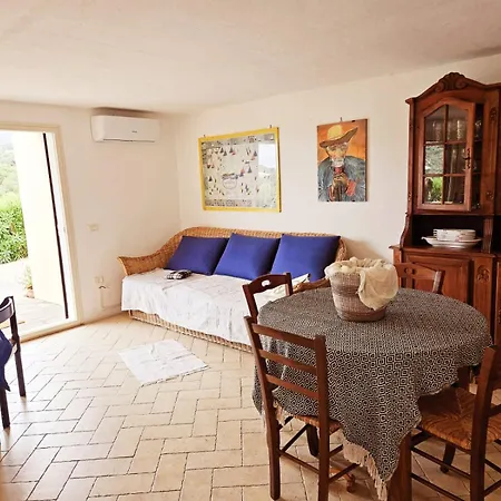 A Casa Di Titti - Goelba Lägenhet *
